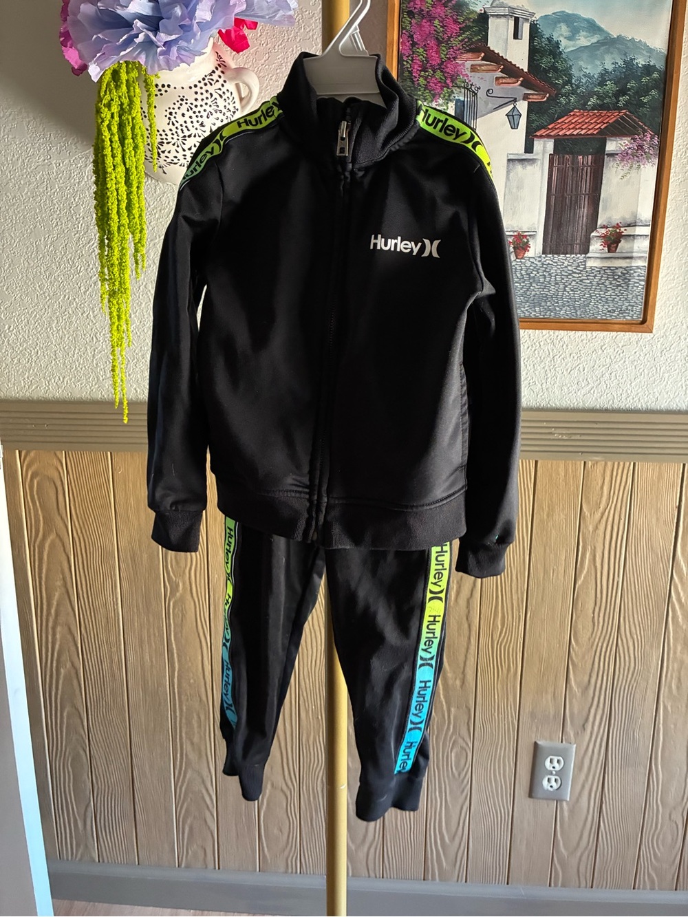 Hurley Black tracksuit 3T boys